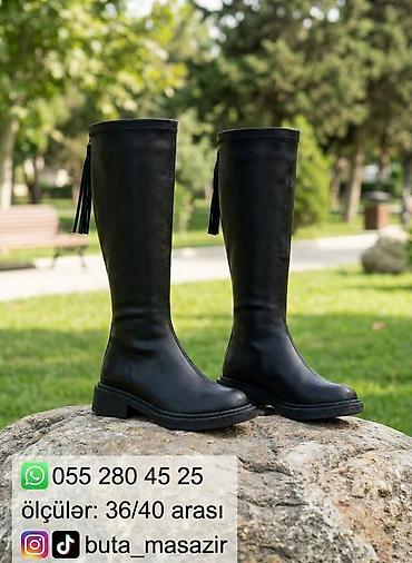 birja com masaj: Qadınlar üçün dizə qədər qara çəkmə - Klassik, minimal dizayn - Yumru — 1
