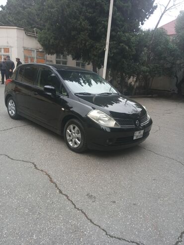 nissan x trail: Nissan Tiida: 1.8 l | 2008 il Hetçbek