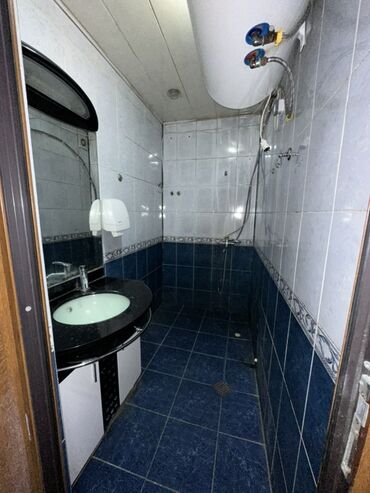 Uzunmüddətli kirayə mənzillər: Yeni gunesli,D masaiv bina 12de4otaqli menzil kiraye verilir. Ev -da lalafo.az — 10 Uzunmüddətli kirayə mənzillər: Yeni gunesli,D masaiv bina 12de4otaqli menzil kiraye verilir. Ev — 10