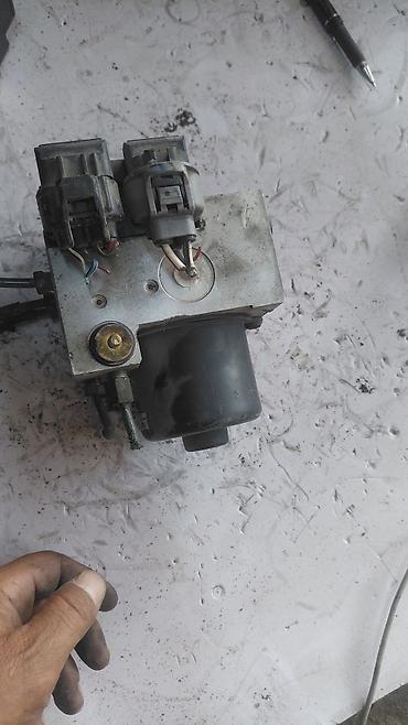 abs: Блок ABS Toyota 2000 г., Б/у, Оригинал, Япония — 1