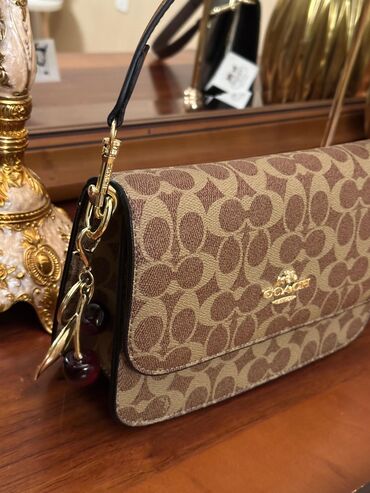 Çantalar: Əl çantası, Məşqçi, Yeni — 33