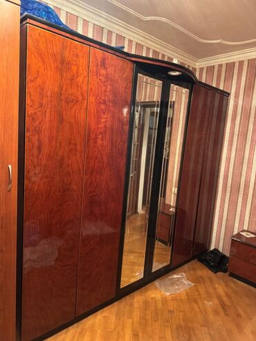 Qonaq otağı dəstləri: İşlənmiş, Dolab, Kredit var, Rumıniya — 3