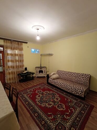 agdasda kiraye evler 2022: 2 otaqlı mənzil – mətbəx, otaq və sanitar qovşağı.İnternet su,isiq