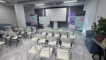 Сдаю Офис целиком: Сдаю IT-компания, Авиакасса, Банковское отделение, 98 м², В бизнес центре, С ремонтом, Первая линия, С высокими потолками at lalafo.kg Сдаю Офис целиком: Сдаю IT-компания, Авиакасса, Банковское отделение, 98 м², В бизнес центре, С ремонтом, Первая линия, С высокими потолками