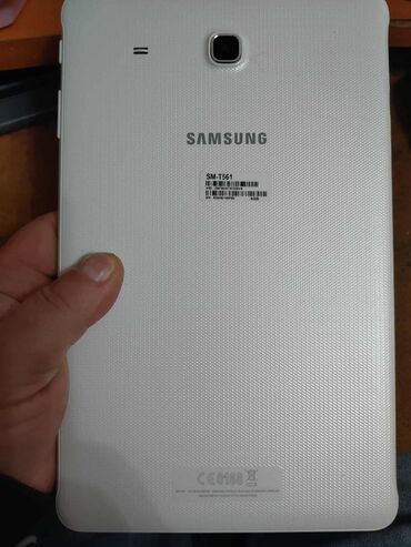 Tableti: Na prodaju samsung galaxy Tab e ocuvan kao nov bez i jedne tackice u — 8
