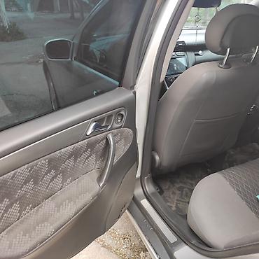 mercedes c190: Atecili satılırMercedes-Benz C-Class sedan təqdim olunur. Avtomobil — 9