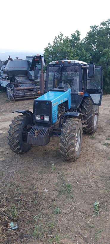 traktor t25: Traktor Belarus (MTZ) 1221.2, 2014 il, 130 at gücü, motor 6.3 l, İşlənmiş