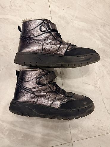 tutis gio: Зимние б/у детские ботинки Tutubi Shoes 36 размер, цена 2500 - Бренд — 1