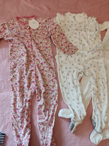 kiqurum qadın pijamaları: Uşaq üçün uzunqol, ayaqlı pijama/sleeper dəsti. Uzunqollarin her biri