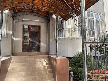Коммерциялык мүлк: Ижарага Толугу менен кеңсе: Колл-центр, Нотариус, Буюртмаларды берүүчү жай, 70 м², Турак комплексинде, Ремонту менен, Өзүнчө кире бериши менен — 1