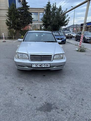 lexus ct 200: Mercedes-Benz C 200: 2 l | 1997 il Universal — 3