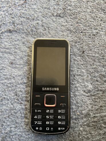 все телефоны моторола: Samsung B130, Б/у, 2 ГБ, 1 SIM