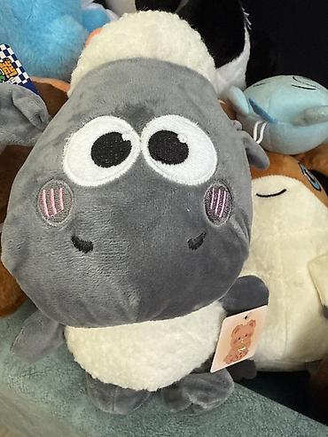 Игрушки: Мягкие игрушки — набор Описание: - Плюшевый котик-бродячка с багетом — 31