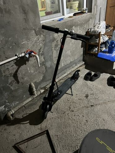 İnformatika: Yeni Elektrik samokat 6", > 1000 Vt, 36 - 45 km/s, Ünvandan götürmə