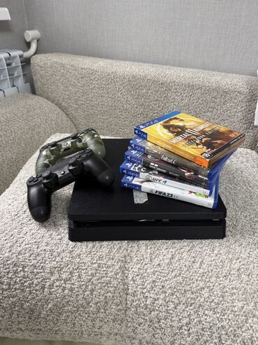 xbox one controller: Игровая приставка Sony PlayStation 4 черного цвета, комплектуется