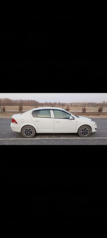 opel astra universal: Opel Astra: 2011 г., 1.8 л, Автомат, Газ, Седан — 3