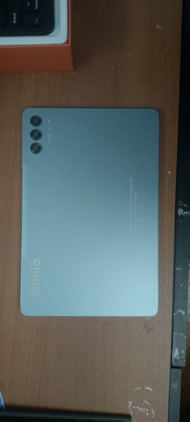 Digər planşetlər: Umiio S10 planşet – klaviatura və siçan ilə Xüsusiyyətlər: - Model — 8
