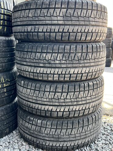 Шины: Шины 225 / 50 / R 17, Зима, Б/у, Комплект, Легковые, Япония, Bridgestone