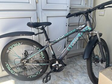 Yeni Şose velosipedi Adidas, 24"