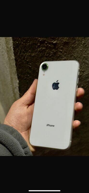 Apple iPhone: IPhone Xr, Б/у, 128 ГБ, Белый, Чехол, 96 % — 2