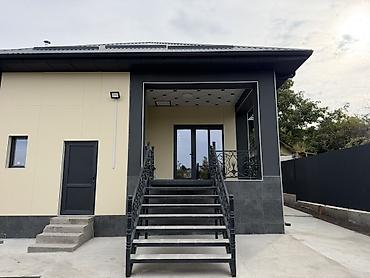 Продажа домов: 3 комнаты, 105 м², 4 соток, Таш-Мойнок, Собственник — 10