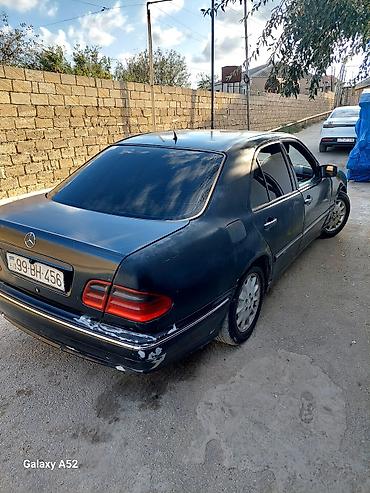 transpalet satisi: Mercedes-Benz E-Class: 2.2 l | 2001 il Sedan — 5