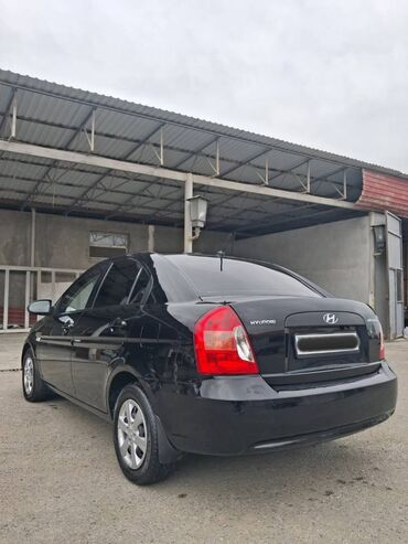 Hyundai: Hyundai Accent: 1.4 l | 2008 il Sedan — 6