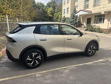 Changan: Changan Qiyuan Q05: 2026 г., Автомат, Электромобиль, Кроссовер — 3