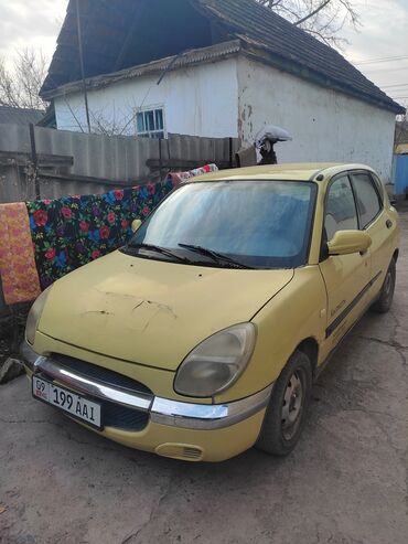 Daihatsu: Daihatsu Sirion: 1998 г., 0.8 л, Механика, Бензин, Хэтчбэк