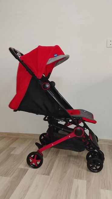 usaq belekleri: Klassik gəzinti arabası, Chicco, İşlənmiş, Yaş: 30 ay, Ünvandan götürmə, Pulsuz çatdırılma, Ödənişli çatdırılma