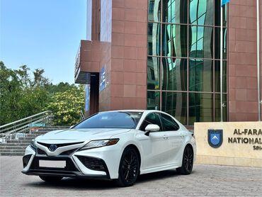 продаю тайота альфард: Toyota Camry: 2021 г., 2.5 л, Вариатор, Гибрид, Седан