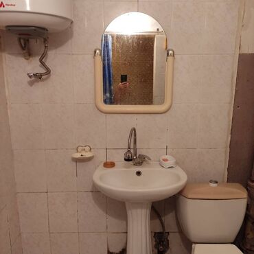 Köhnə tikili: Bakı, 7-ci mikrorayon, 1 otaqlı, Köhnə tikili, m. Azadlıq Prospekti, 35 kv. m — 12