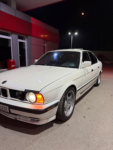 c class w204: BMW 5 series: 1990 г., 3 л, Бензин, Седан — 3