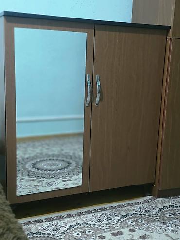 Tecili satilir!!! Aynalı komod/dolab - Material: ağac teksturalı