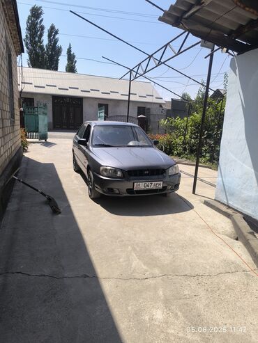машина на обмен с доплатой: Hyundai Accent: 2002 г., 1.5 л, Механика, Бензин, Седан