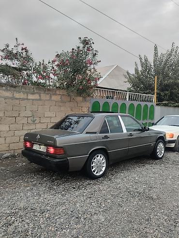 ploom satisi: Mercedes-Benz E190 satılır tam dolu maşindi təzə disqi teker ili1992 — 2