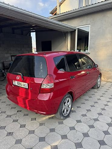 Honda Jazz: 2002 г., 1.3 л, Механика, Бензин, Хэтчбэк