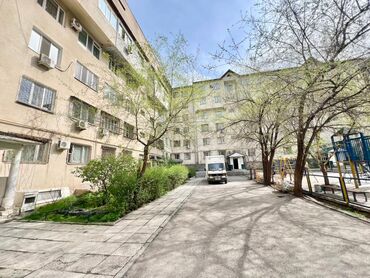 квартира чапаева: 3 комнаты, 90 м², Индивидуалка, 5 этаж, Старый ремонт