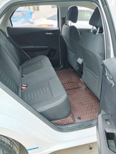 BYD: BYD E2: 2020 г., Автомат, Электромобиль, Хэтчбэк — 16