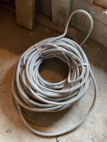 Qaşıqlar: İşlənmiş, Kabel, Digər material, Digər brend, Ünvandan götürmə, Kredit yoxdur