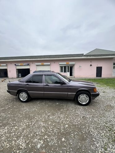 Mercedes-Benz: Mercedes-Benz 190 (W201) sedan - Korpus: 4 qapılı sedan, tünd — 5