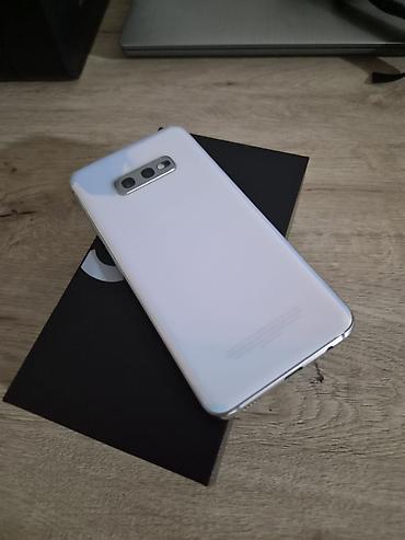 samsung s10: Samsung Galaxy S10e, Б/у, 128 ГБ, цвет - Белый, 2 SIM — 2