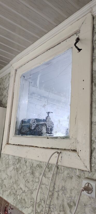 Окна: Деревянное окно, цвет - Белый, Б/у, 9999 *9999, Самовывоз