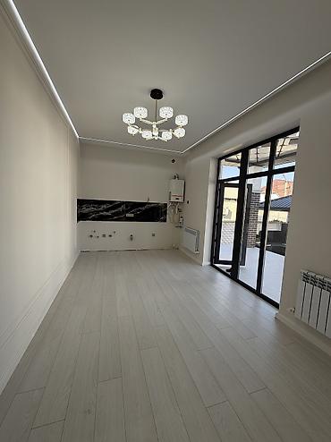 Үйлөрдү сатуу: 4 бөлмө, 120 м², 3 соток, Бишкек, Новопавловка а — 10