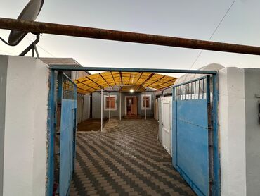 продажа домов на: Salam Ev Binədə piryezdən keçəndən sonra sol mələdə yolunda yerləşir