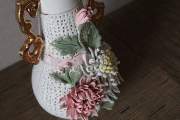 Вазы: Винтажная китайская ваза (советского периода) прорезной фарфор Высота — 15