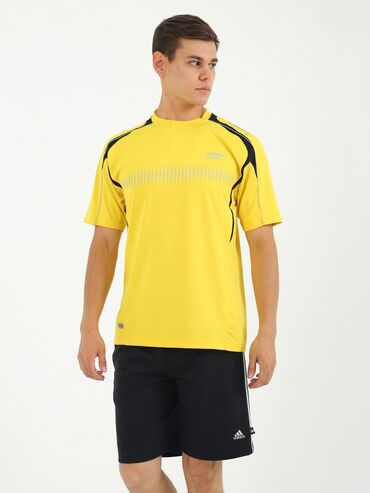 Футболки: Футболка UMBRO AS045 Материал: Climacool Цена 1200 с. размеры от — 17