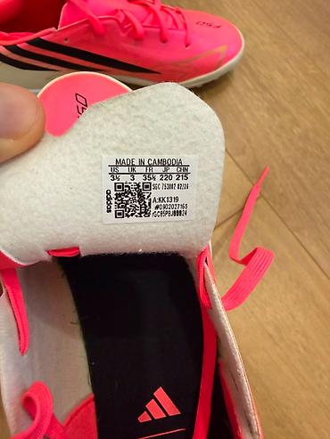 ax 35: Adidasın rəsmi səhifəsindən alınıb, ölçü kiçik olduğu üçün istifadə — 3