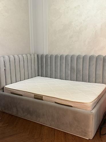 Künc çarpayı+döşek – yumşaq velür üzlüklü, U formalı başlıq və