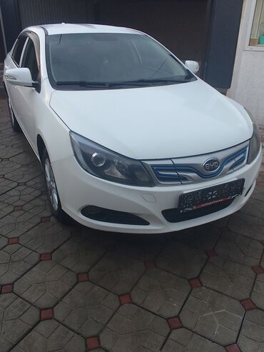 BYD: BYD E5: 2018 г., Автомат, Электромобиль, Седан — 5